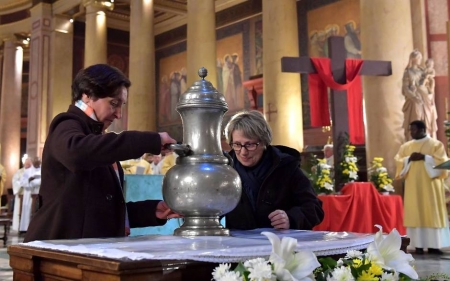 SEMAINE SAINTE : DES ELEVES DE SAINTE-MARIE A LA MESSE CHRISMALE