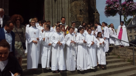 SECONDE PROFESSION DE FOI : EGLISE SAINT-PIERRE PLEURTUIT