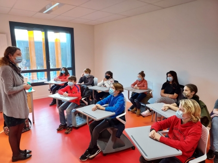 LES CM2 DECOUVRENT LE COLLEGE SAINTE-MARIE !