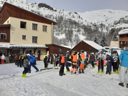 SEJOUR AU SKI POUR NOS ELEVES DE 5EME : BIEN ARRIVES A VALLOIRE !