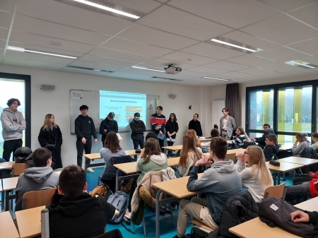 CHOISIR SA VOIE DE FORMATION & SON LYCEE : NOS ANCIENS ELEVES TEMOIGNENT AUPRES DES 3EME